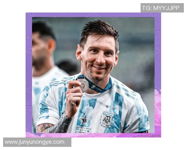 13号足球明星的传奇之路与辉煌成就揭秘 13号足球明星的传奇之路与辉煌成就揭秘