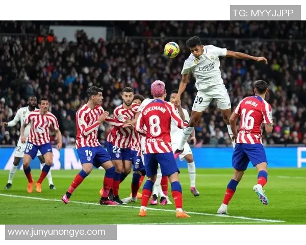 哪位足球明星以远射闻名于世其精彩进球令人难忘 哪位足球明星以远射闻名于世其精彩进球令人难忘