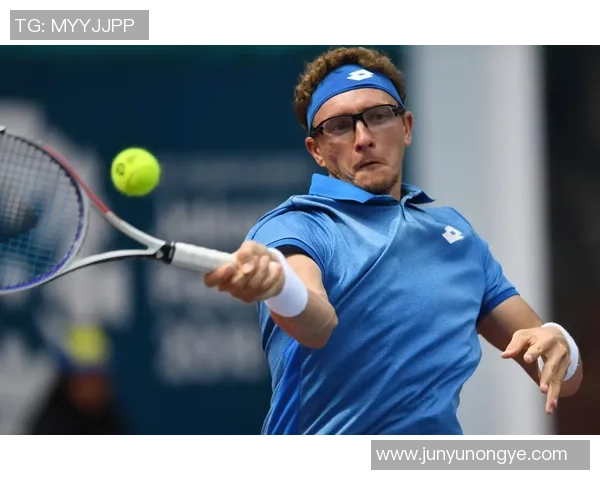 聚焦网球：探讨成都网球队的意识形态与团队精神建设